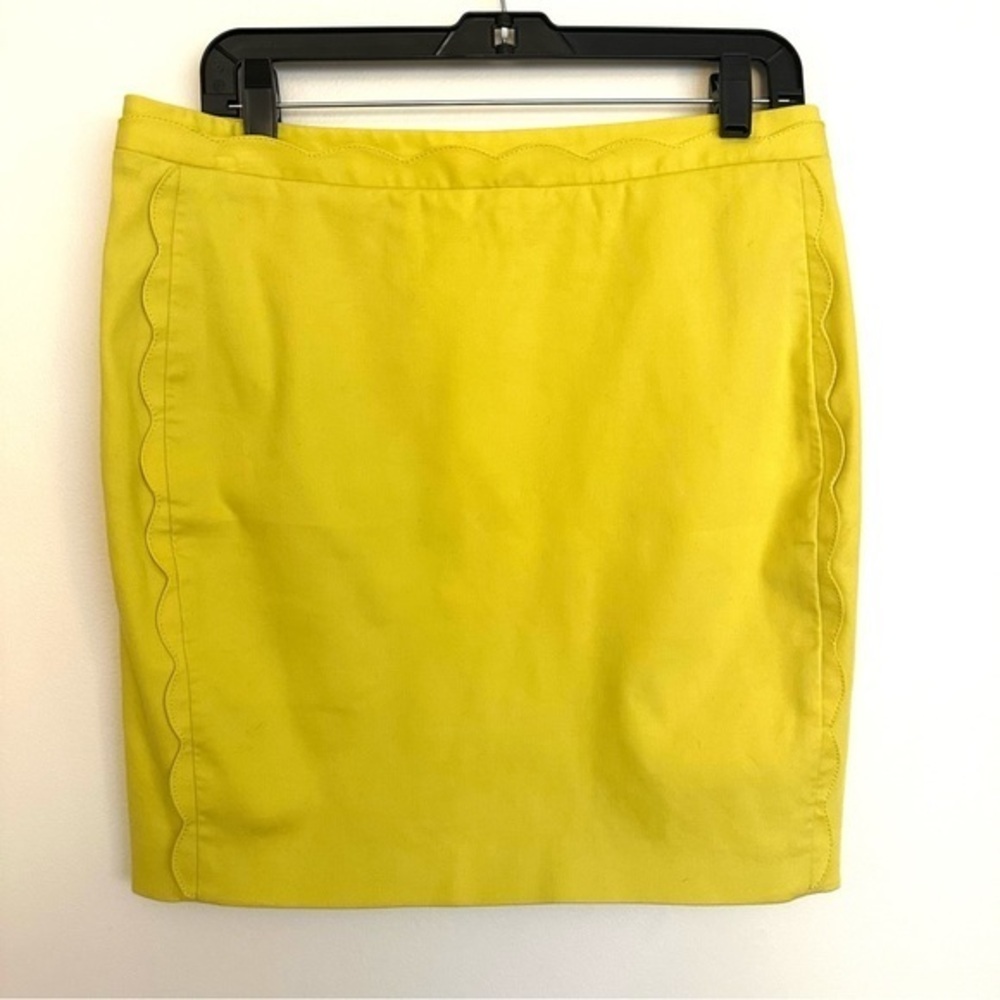 Banana Republic Yellow Mini Skirt Scalloped Edge Size 8